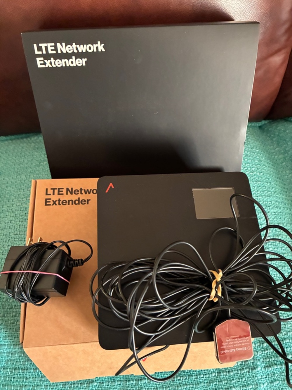 LTE Network Extender - Black